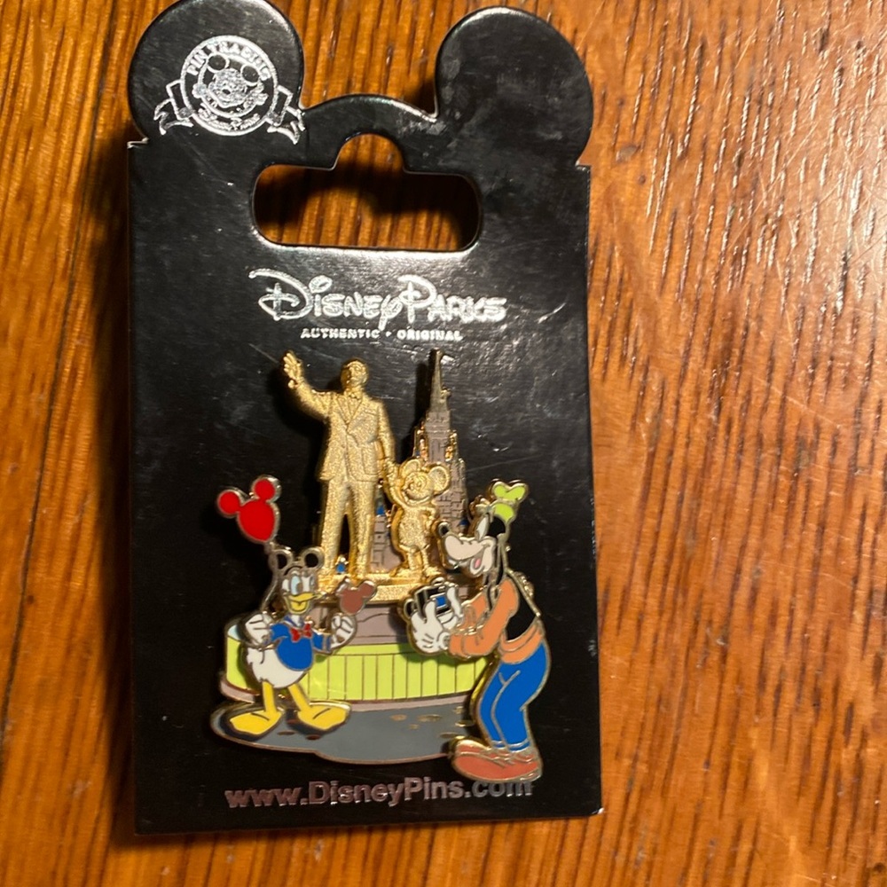 Disney trading pin